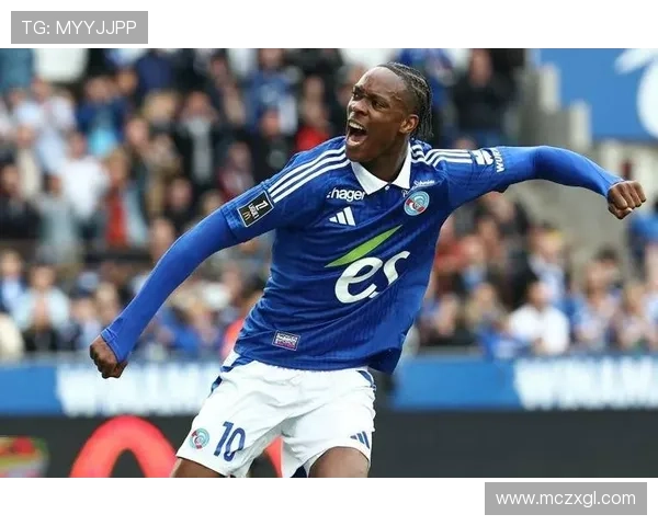 42岁丹特成为尼斯首发出战 法甲自4748赛季以来最年长球员首发 42岁丹特成为尼斯首发出战 法甲自4748赛季以来最年长球员首发